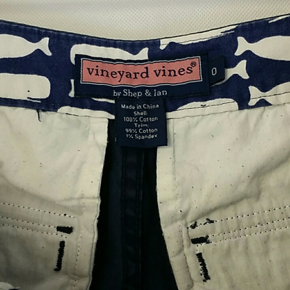Vineyard Vines navy blue button detail shorts - Picture 5 of 5
